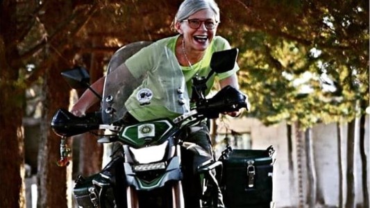 Mujeres motociclistas recorren el país juntas para hacerse notar en un "mundo de hombres"