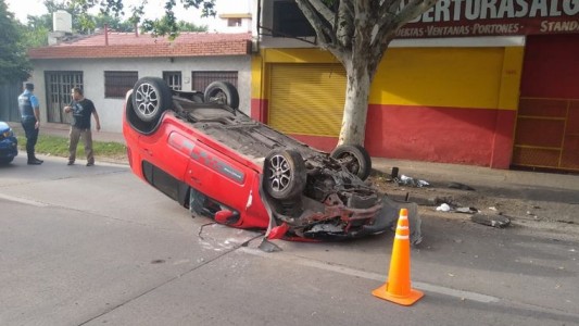 Se durmió al volante y terminó chocando en Alberdi