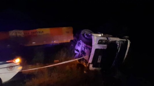 Transportaba sandías, chocó contra un Falcon y murieron tres personas