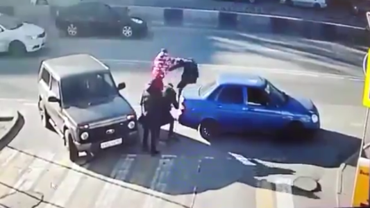 VIDEO: violenta pelea tras discusión de tránsito