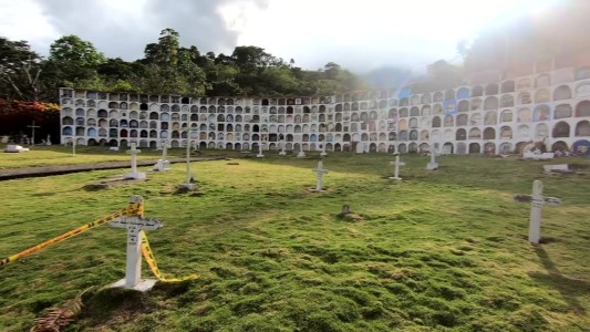 VIDEO: macabro hallazgo: excavan fosa con 50 civiles ejecutados por militares