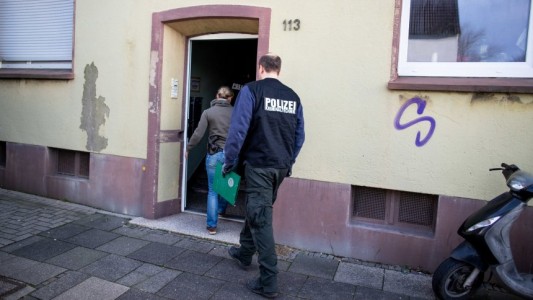 Un chico de 15 años, desaparecido en 2017, fue hallado vivo en el armario de un pedófilo