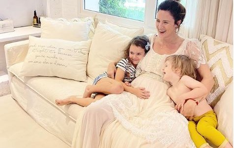 Paula Chaves confirmó que está embarazada: "Esta banda se agranda"