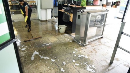 Por las intensas lluvias, se inundó el Concejo Deliberante