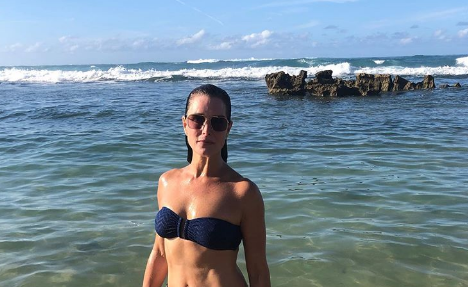 Brooke Shields, intacta a 40 años de "La laguna azul": los videos con su dura rutina de ejercicios abdominales