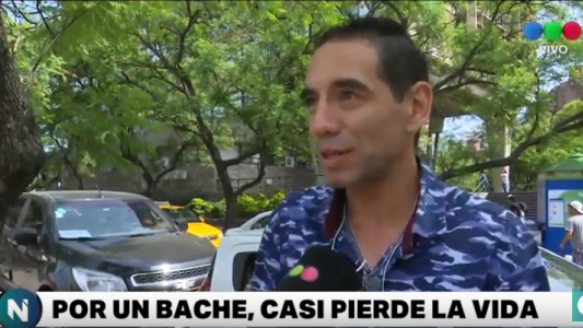 Vive para contarlo: se accidentó a causa de un bache