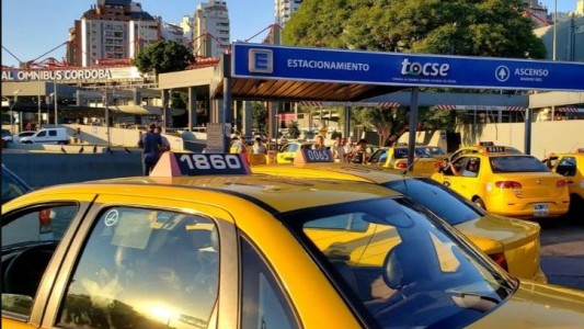 Taxistas de la Terminal en punto muerto: asambleas por suba de tarifas desde las 10