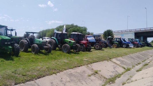 Tractorazo contra las retenciones: Productores protestaron en Av. Circunvalación