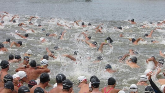 Necochea: buscan de manera desesperada a un nadador que participaba de una competencia