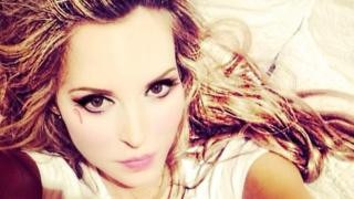 Le robó 300 mil dólares a su abuela con demencia para pagarse viajes y otros lujos