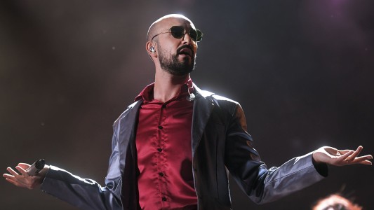 Abel Pintos llegó a Jesús María de la mano de su novia y habló con Telefe Noticias