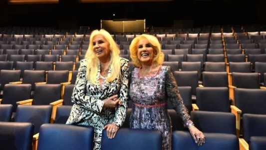 El teatro Tronador de Mar del Plata levantó el telón con la presencia de Susana Giménez y Mirtha Legrand