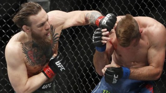 Conor McGregor ganó en 40 segundos su primera pelea de UFC después de 15 meses