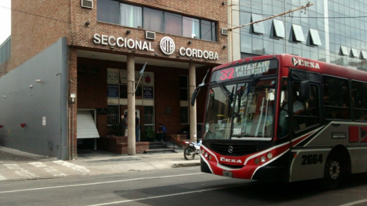 Transporte urbano: paro desde la medianoche