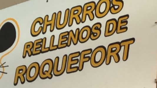 El insólito cruce entre el comediante Lucas Lauriente y un local de Villa Gessell por los churros con roquefort