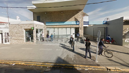 Mataron a un cajero durante un robo al Banco Nación de Isidro Casanova