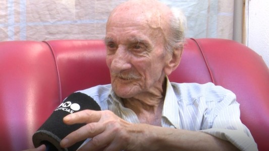 Un remisero lo llevó a su casa y le robó la jubilación