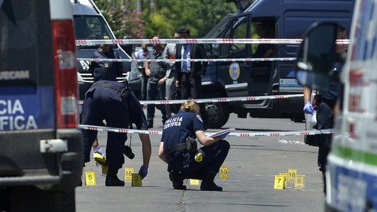 Detuvieron a una mujer policía por encubrimiento en el crimen del cajero de Isidro Casanova