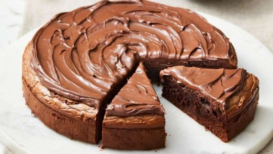 Una abuela hacía una torta, confundió insecticida con polvo para hornear y envenenó a sus nietos