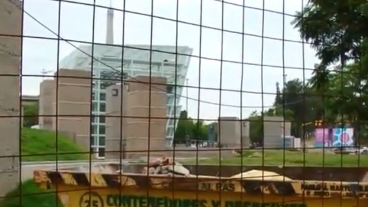 Plaza España: fue inaugurada pero sigue cerrada