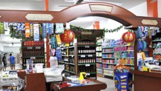 Coronavirus: 500 dueños de supermercados chinos no pueden volver a Argentina