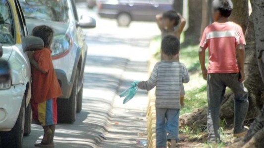 Lanzan programa para evitar que los niños pidan dinero en las calles en San Juan