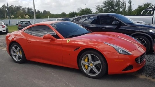 La Ferrari con la que Tévez fue al entrenamiento de Boca