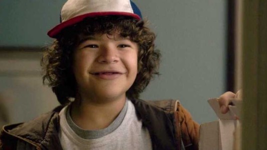 Destacan que la serie "Stranger things" ayuda a tomar conciencia sobre la displasia cleidocraneal