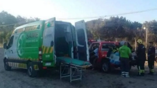 Un muerto y tres heridos en un choque en los médanos de Villa Gesell: corrían una picada