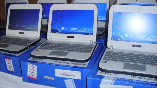 Robaron 37 computadoras en la Escuela Normal Alejandro Carbó