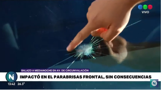 Balearon un auto que transitaba por Avenida Circunvalación