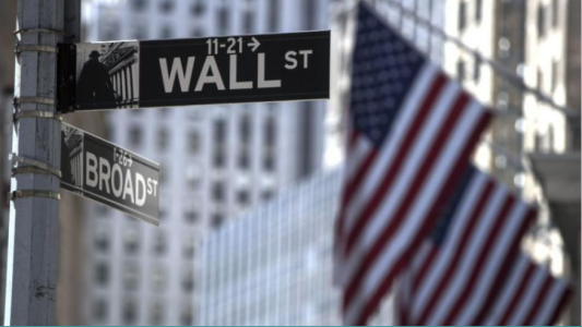 Coronavirus golpea a Wall Street; Dow Jones registra una caída récord