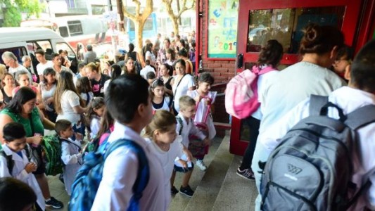 Comienzan las clases en casi todo el país: medidas de fuerza en cuatro provincias