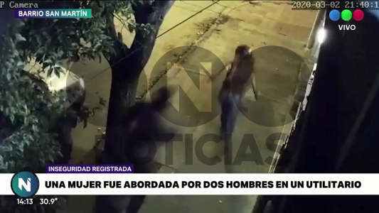 VIDEO: Dos hombres bajaron de un utilitario y abordaron a una mujer en Bo. San Martín