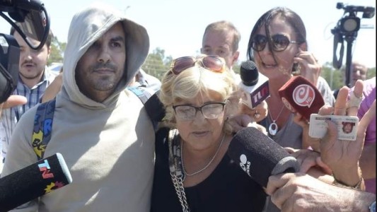 Le colocaron una tobillera electrónica a Tablado para que no se acerque a su ex y sus hijas