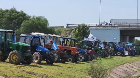 Luego del "tractorazo", los productores no venderían granos ni carnes del lunes al jueves