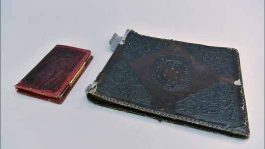 Hallaron un álbum de fotos nazi hecho de piel humana de una víctima de los campos de exterminio