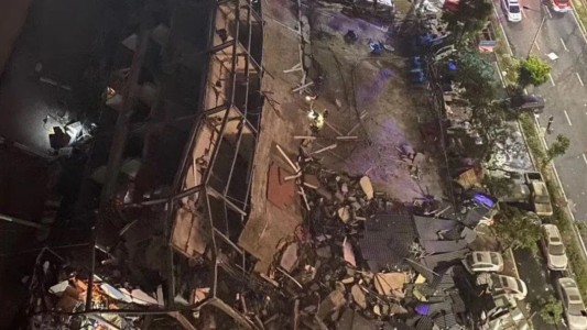 Coronavirus: se derrumbó un hotel en China donde trataban a infectados