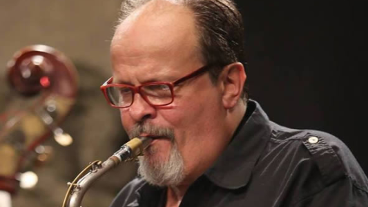 Murió un saxofonista argentino por coronavirus en España