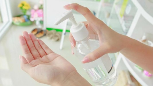 El gobierno nacional congeló el precio del alcohol en gel