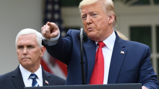 Trump dice que no tiene síntomas de coronavirus y declara la "emergencia nacional"