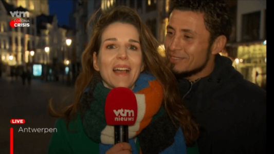 Una periodista sufrió un acto de acoso cuando estaba en vivo