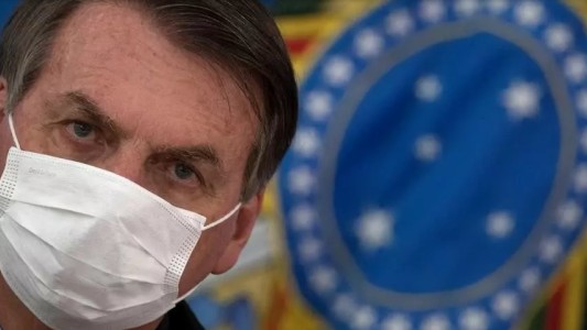 Bolsonaro dice que "tal vez" ya se infectó y que ahora "tiene anticuerpos"