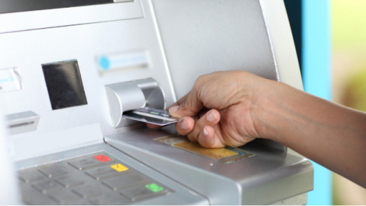 Jubilados provinciales: cómo hacer para cobrar exclusivamente por cajeros automáticos