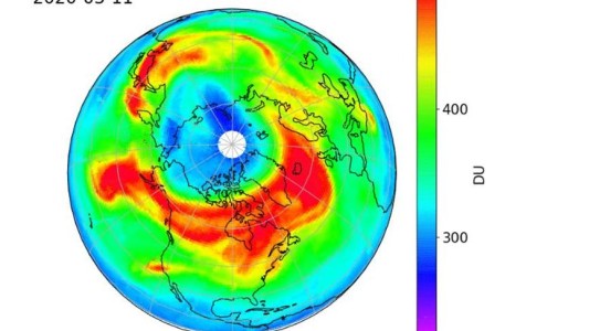 Detectaron un enorme agujero en la capa de ozono del Ártico