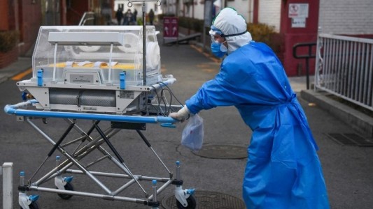 Diez recién nacidos con coronavirus en una maternidad: "Las madres dieron negativo"