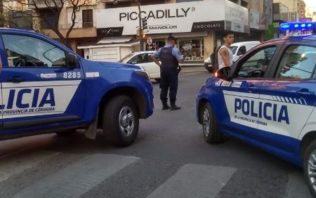 Alcoholizados fueron detenidos cuando iban a comprar más alcohol