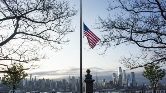 Estados Unidos reporta 2.108 muertes por coronavirus en sólo 24 horas