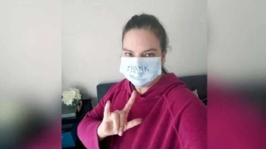 Una mujer hizo la cuarentena y cree que se contagió COVID-19 con una bolsa de supermercado