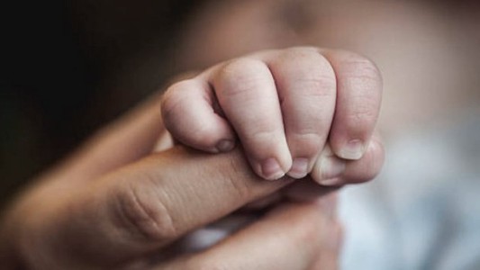 Coronavirus: por riesgo de contagio, prohíben que un remisero asista al nacimiento de su hija